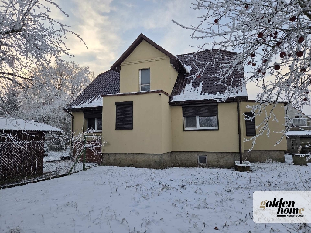 DOM z zabudowaniami gospodarskimi na działce 3478m2